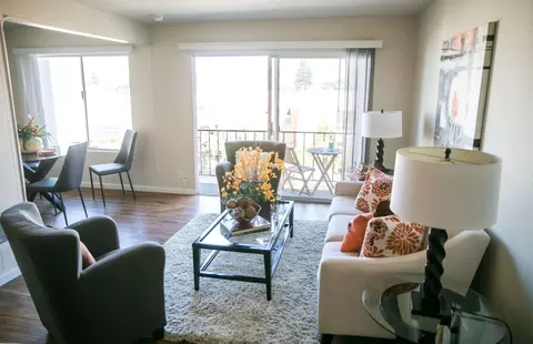 2020 Santa Clara Ave, Alameda, CA 94501
