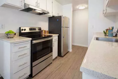 2020 Santa Clara Ave, Alameda, CA 94501