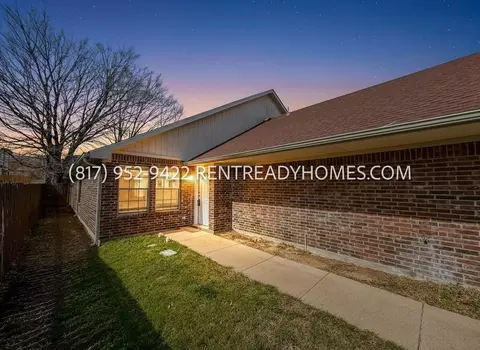 3130 Cherry Ln, Fort Worth, TX 76116