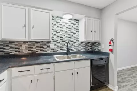 4235 NW Loop 410 #302, San Antonio, TX 78229