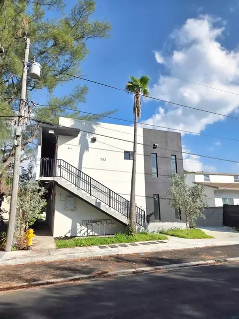 753 NW 30th St #01, Miami, FL 33127