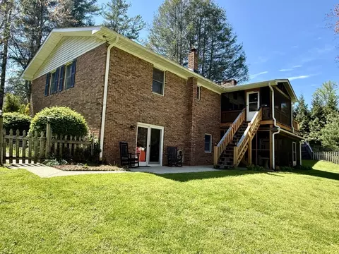 5 Shadow Valley Dr #1, Hendersonville, NC 28739