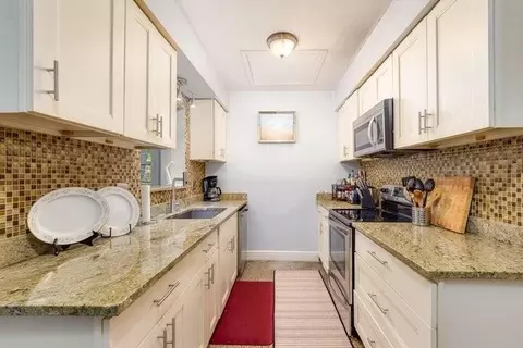 145 SE 3rd Ave, Boynton Beach, FL 33435