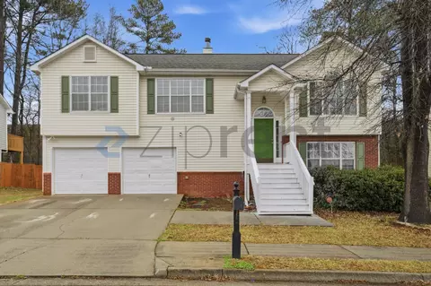 1512 Buckingham Pl, Stockbridge, GA 30281