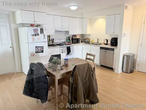 11 Kent Ct #1, Somerville, MA 02143