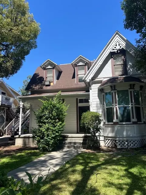225 E St #A, Ontario, CA 91764