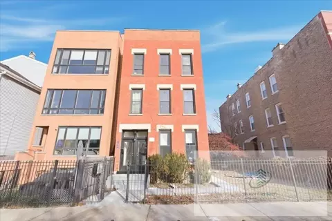 1322 W Ohio St #2R, Chicago, IL 60642