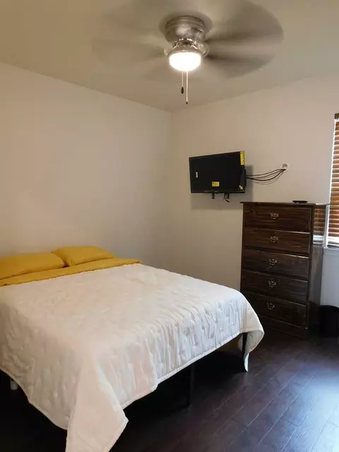 a ave, Charlotte, NC 28216