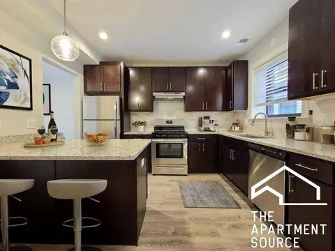 1147 Maple Ave #2, Evanston, IL 60202