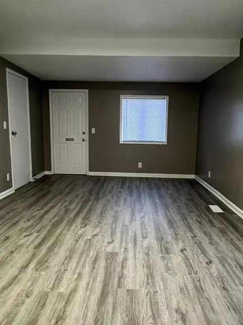 1833 S Market St, Kokomo, IN 46902
