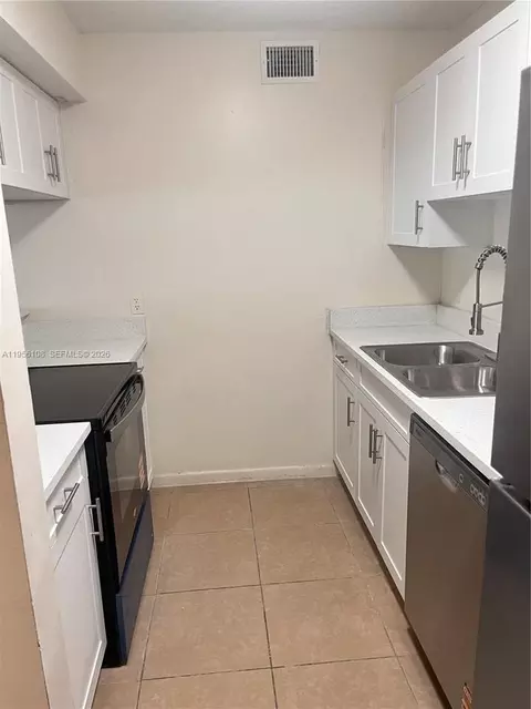 4281 W Mcnab Rd #10, Pompano Beach, FL 33069