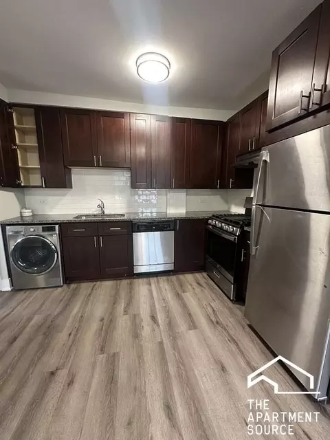 725 Saint Johns Ave #6, Highland Park, IL 60035