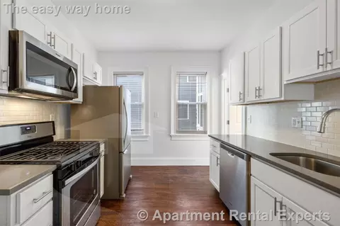 122 Columbia St #1, Cambridge, MA 02139
