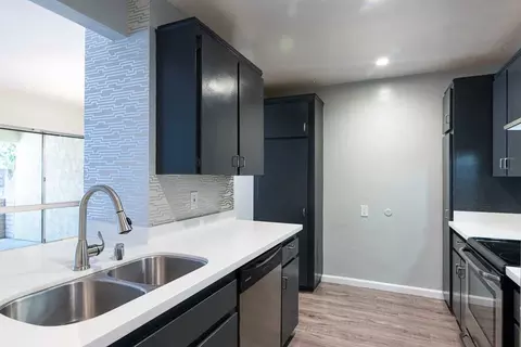 6225 Canterbury Dr #110, Culver City, CA 90230