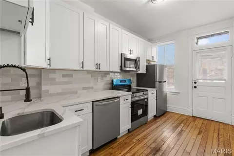 2218 Missouri Ave #1F, Saint Louis, MO 63104