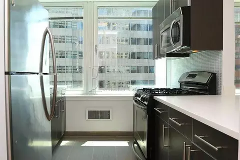 200 Water St #3103, New York, NY 10038