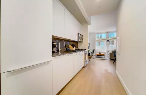 180 Water St #2305, New York, NY 10038