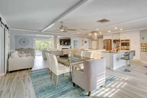 6908 Antigua Pl #1385683P, Gulf Gate Estates, FL 34231