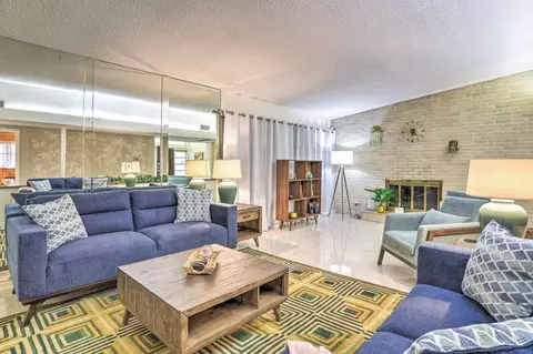 1412 Country Club Rd N #1385607P, Saint Petersburg, FL 33710