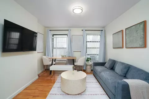 227 E 30th St #1473158P, New York, NY 10016