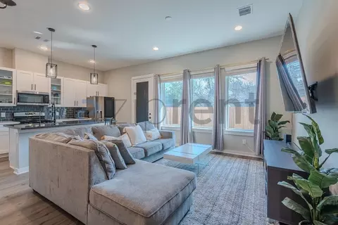 6706 Parker Grove Ln, Houston, TX 77076
