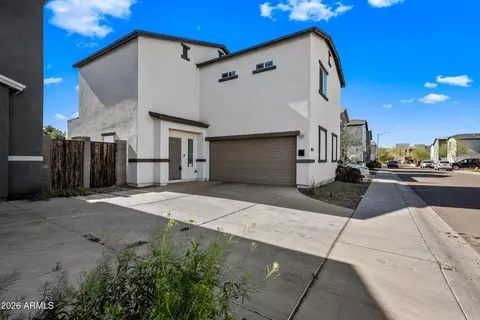 1013 E Odeum Ln, Phoenix, AZ 85040