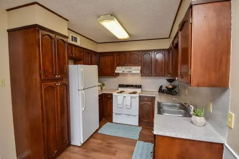 602 Sherwood Drapt #C, Victoria, TX 77901
