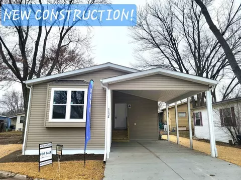 1124 Lake Terrace Rd, Elgin, IL 60123