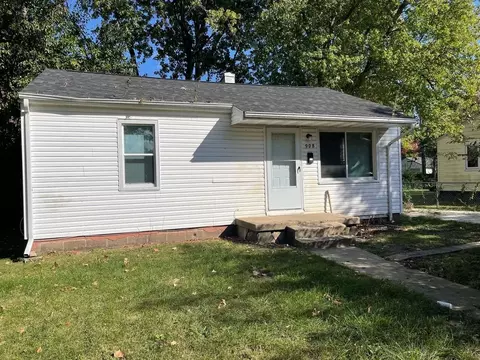 908 N Gregory St, Urbana, IL 61801