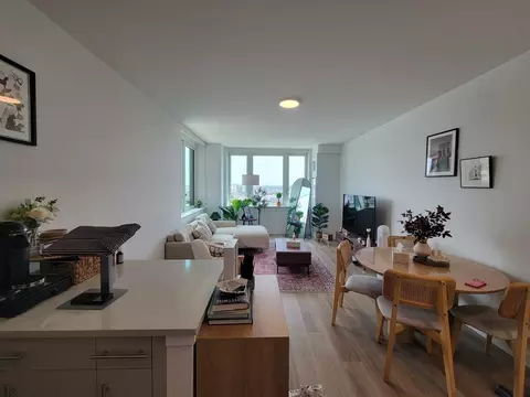 2-21 Malt Dr #1204, Long Island City, NY 11101