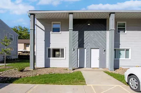 240 Collier Dr #10, Doylestown, OH 44230