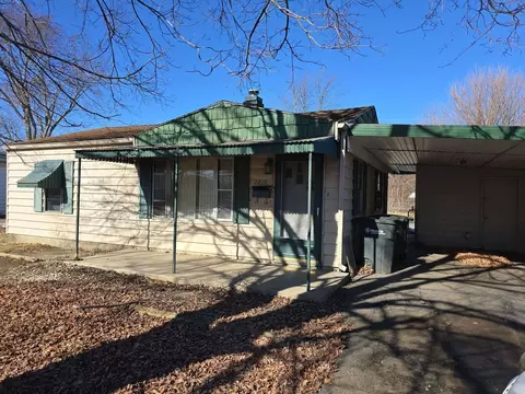 2210 E 19th St, Muncie, IN 47302