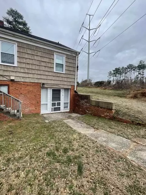 901 Marilyn Dr # B, Raleigh, NC 27607