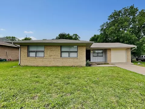 2225 Janice St, Mesquite, TX 75149