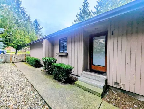 233 Dorn Ave #1, Everett, WA 98208