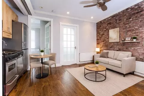 47 E 1st St #01R, New York, NY 10003