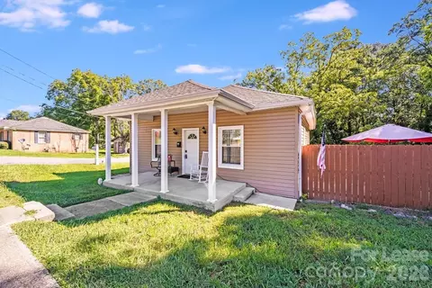 301 S Mountain St, Cherryville, NC 28021