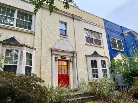 1204 Holbrook St NE #4, Washington, DC 20002