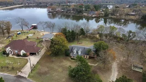 478 Westshore Dr, Wills Point, TX 75169