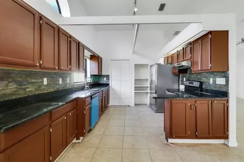 14616 Autumn Ave, Wellington, FL 33414