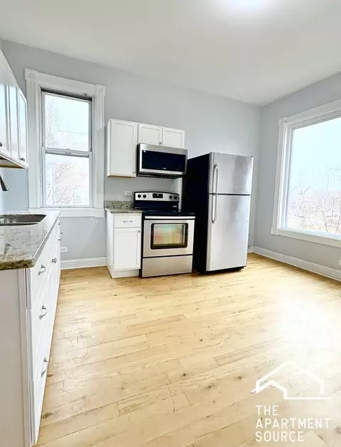 208 N Kolin Ave #3, Chicago, IL 60624