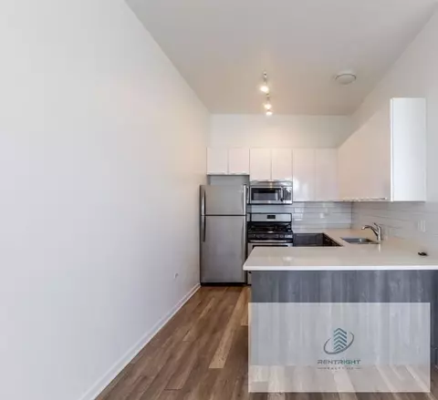 2700 W North Ave #207, Chicago, IL 60647