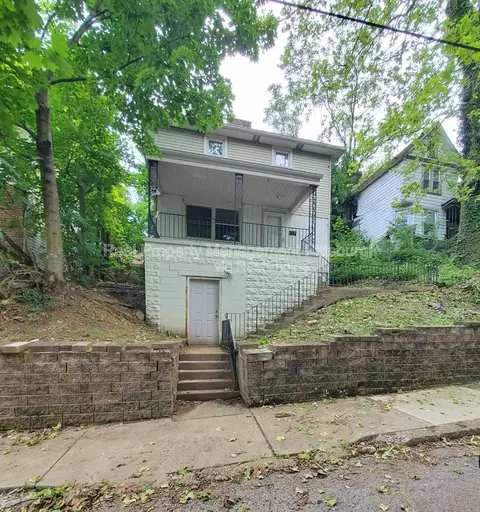 1721 Scott St, Mckeesport, PA 15132