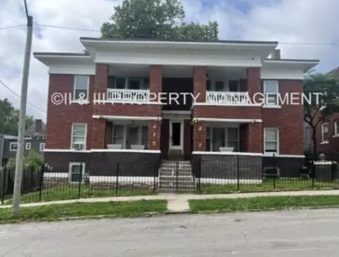 219 W 37th St #1, Kansas City, MO 64111