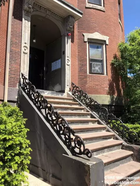 705 Massachusetts Ave #8, Boston, MA 02118