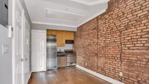 521 E 5th St #1B, New York, NY 10009