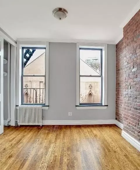 250 Mott St #13, New York, NY 10012
