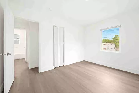 1245 NW 60th St #3, Miami, FL 33142