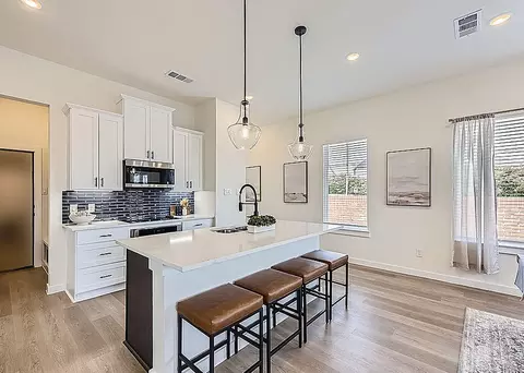 8013 Sawyer Dr #ID500.3, Arlington, TX 76002