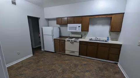 308 Erie St S #17OAK4, Massillon, OH 44646